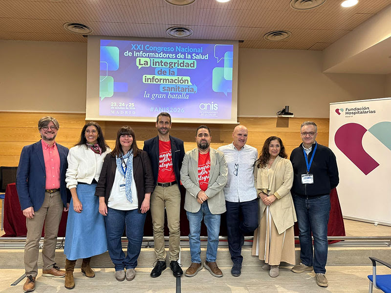 Foto de familia de la presentación del documental sobre hemofilia que cerró el congreso 2026 de ANIS